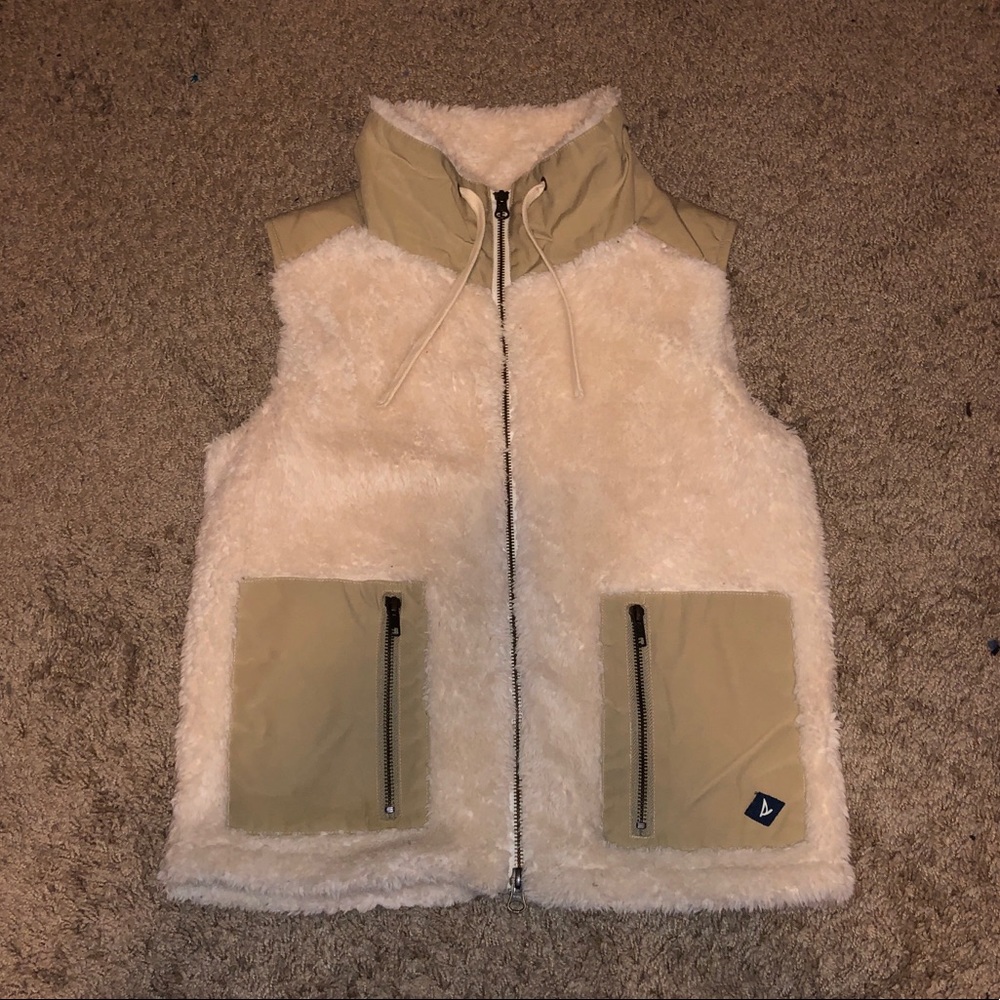 Sperry women’s Sherpa vest size small